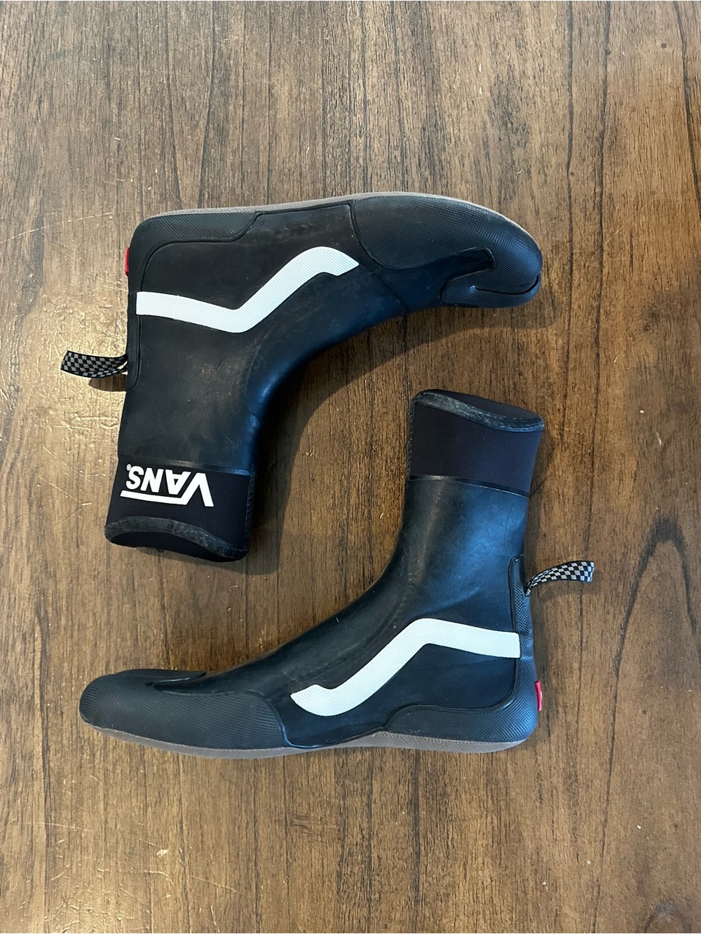 Vans Surf Boot Hi Wetsuit Boots Men’s 7 Women’s 8.5 Black NWOT